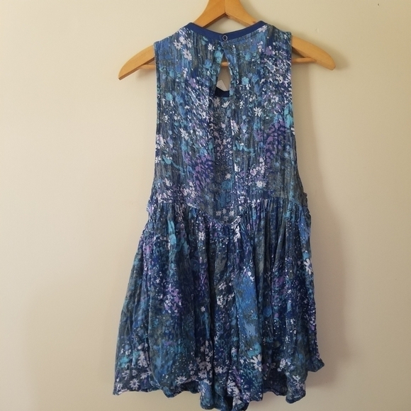 NWT Out From Under UO Keyhole Floral Flowy Peplum Top Size Small - Picture 2 of 10
